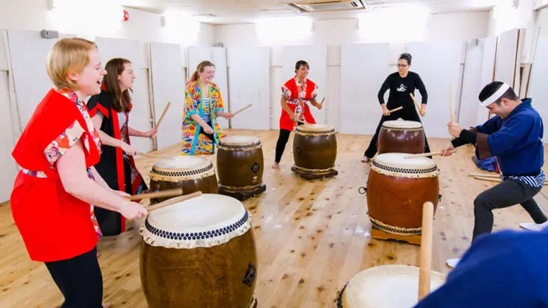 #B0124 Japanese drum activity